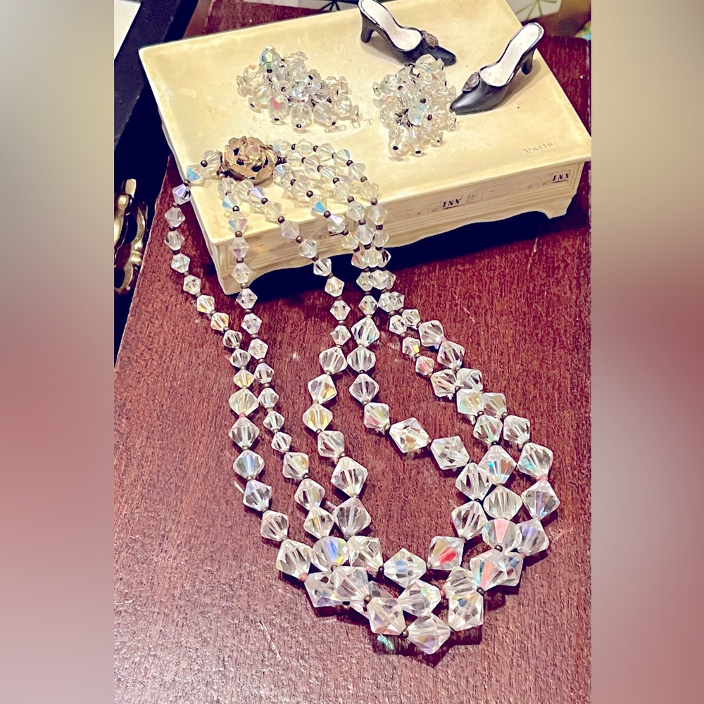 Beautiful 1950’s Vintage Jewelry Set